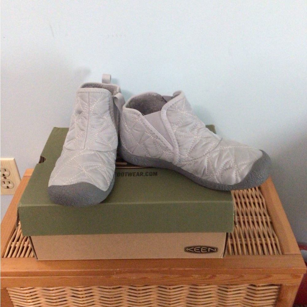 Keen Howser ankle boot